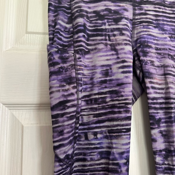 Lululemon Fast & Free Crop Purple Leggings Size 10 - Picture 4 of 7